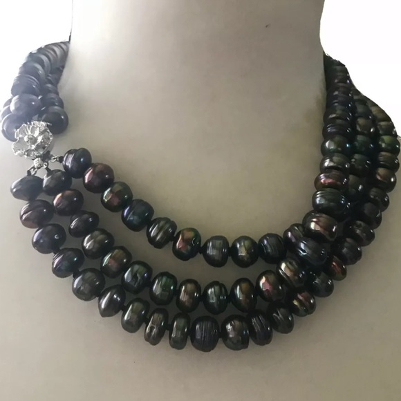 Jewelry - Womens Black Pearls With Silver Flower Clasp